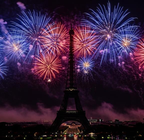 14 juillet à Paris: admirer le feu d'artifice près de la Tour Eiffel